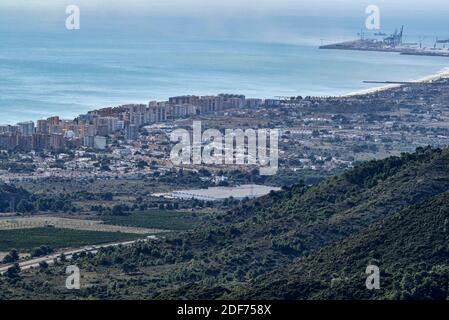 Luftaufnahme von Benicasim aus der Wüste von Las Palmas in Castellon de la Plana, Valencia, Spanien, Europa Stockfoto