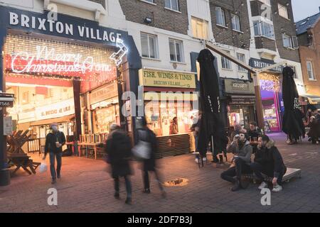 Brixton Village am Abend in Brixton am 21. November 2020 im Londoner Stadtteil Lambeth im Vereinigten Königreich. © Sam Mellish Stockfoto