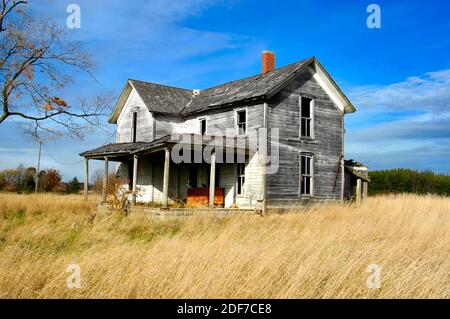 Sehr alte verlassene Indiana Farm House Stockfoto