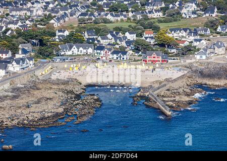 Frankreich, Loire Atlantique, Batz sur Mer, der Hafen und der Strand von Saint Michel (Luftaufnahme) Stockfoto