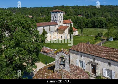 Frankreich, Dordogne, White Perigord, Chancelade, Abtei von Chancelade (Luftaufnahme) Stockfoto