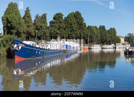 Frankreich, Aude, Ginestas, Le Somail Dorf, Canal du Midi von der UNESCO zum Weltkulturerbe erklärt Stockfoto