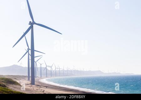 Die Bangui Windfarm in Ilocos Norte, Philippinen Stockfoto