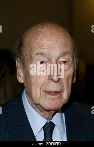 Paris, Frankreich. Dezember 2013. Tod von Präsident Valéry Giscard d'Estaing am 3. Dezember 2020. Stockfoto