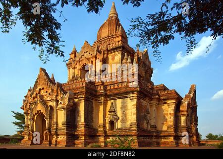 Die PAYA NDA ZU Gruppe ist ein klassisches Beispiel für burmesische Tempel-Architektur - BAGAN, MYANMAR Stockfoto