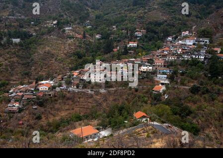 Bergdorf Askas Troodos Berg im Herbst in Zypern Stockfoto