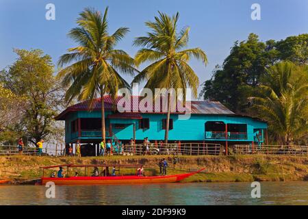 BUNGALOWS auf DONE DET Insel im Bereich 4 tausend Inseln (Si Phan Don) des MEKONG-Flusses - Süd, LAOS Stockfoto