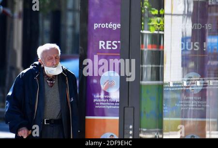 Tägliches Leben im 13. Arrondissement, während der Gefangenschaft des covid-19 Pandemienotfalls in Paris, Frankreich, am 25. April 2020. Foto von Karim Ait Adjedjou /Avenir Pictures/ABACAPRESS.COM Stockfoto