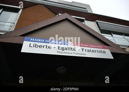 Vorbereitung auf den Schulbeginn am 11. Mai 2020 in einer Klasse in Paris, Frankreich am 5. Mai. Ab dem 11. Mai beginnt Frankreich seinen Definement-Plan nach 2 Monaten Sperrung, um die Ausbreitung von Covid-19 zu vermeiden. Foto von Karim Ait Adjedjou/Avenir Pictures/ABACAPRESS.COM Stockfoto