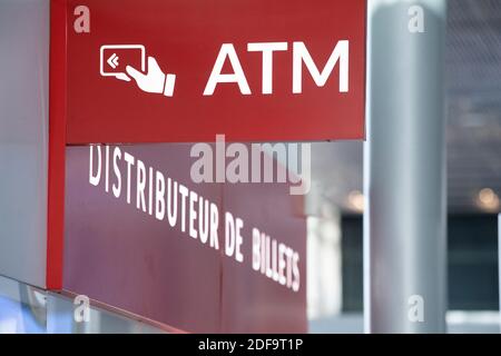 Ein Logo des Geldautomaten am Flughafen Orly in der Nähe von Paris, am 06. Mai 2020 in Orly, Frankreich.Foto: David NIVIERE/ABACAPRESS.COM Stockfoto