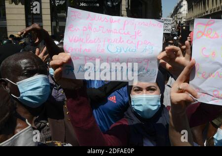 Demonstration von mehreren tausend undokumentierten Migranten, die ihre Regularisierung und die Schließung von administrativen Haftanstalten in Paris, Frankreich, am 30. Mai 2020 forderten. Foto von Georges Darmon/Avenir Pictures/ABACAPRESS.COM Stockfoto