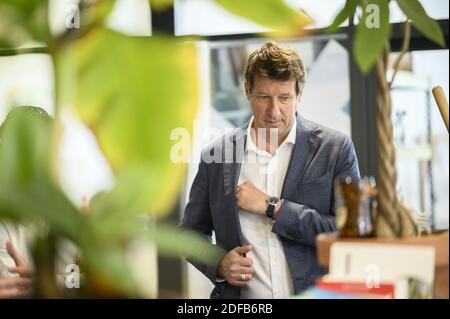 Yannick Jadot en visite à Lille pour soutenir le candidat écologique Stephane Baly, le 23 juin 2020. Foto von Eliot Blondt/ABACAPRESS.COM Stockfoto