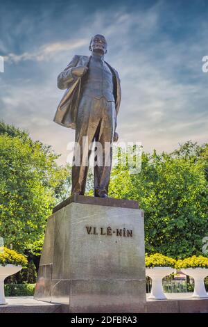 Denkmal 1982 Wladimir Lenin in Hanoi Stadt. Bildhauer Tyurenkova. Die Statue wurde Vietnam von der kommunistischen Partei der UdSSR überreicht Stockfoto