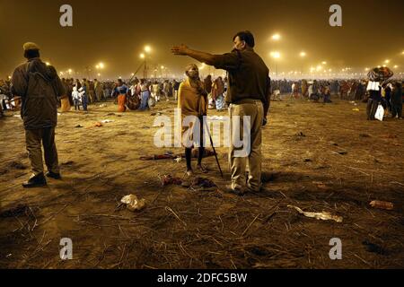 Indien, Menschenmenge während Maha Kumbh mela 2013 in Allahabad Stockfoto