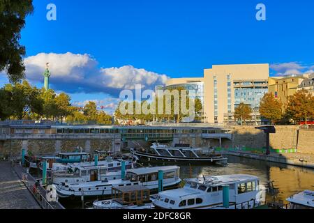 Frankreich, Paris, Bastille-Viertel, der Hafen des Arsenal und die Oper Stockfoto