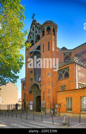 Frankreich, Paris, Montmartre, Place des Abbesses, Saint Jean de Montmartre römisch-katholische Kirche in Stahlbeton, Jugendstil (1904) Stockfoto