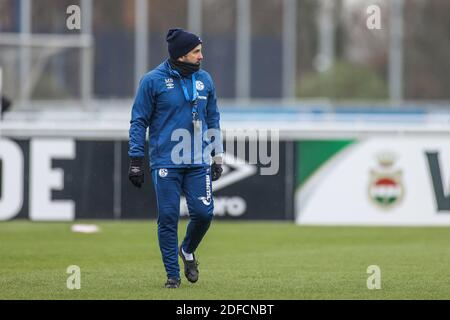 Stadt Gelsenkirchen, Deutschland. 03. Dez. 2020. firo: 04.12.2020, Fußball, 1. Bundesliga, Saison 2020/2021, FC Schalke 04, Training, Cheftrainer Manuel Baum (FC Schalke 04) Quelle: dpa/Alamy Live News Stockfoto