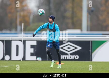 Stadt Gelsenkirchen, Deutschland. 03. Dez. 2020. firo: 04.12.2020, Fußball, 1. Bundesliga, Saison 2020/2021, FC Schalke 04, Training, Mark Uth (FC Schalke 04) Quelle: dpa/Alamy Live News Stockfoto