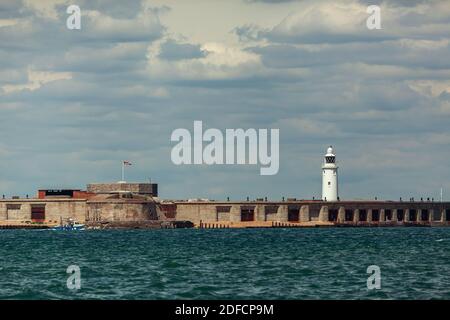 Hurst Point Leuchtturm vom Meer aus gesehen Stockfoto