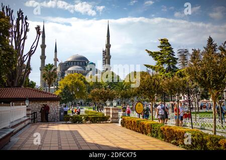 Istanbul, Türkei - September 2020: Hagia Sophia oder Ayasofya ist die ehemalige griechisch-orthodoxe christliche patriarchalische Kathedrale, später eine osmanische kaiserliche Mo Stockfoto