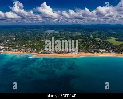 Hikkaduwa Beach Sri Lanka, der perfekte Ort, um zu surfen und einen Urlaub zu verbringen Stockfoto