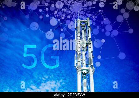 Handy-Relay Antenne und 5G, Frankreich. Stockfoto
