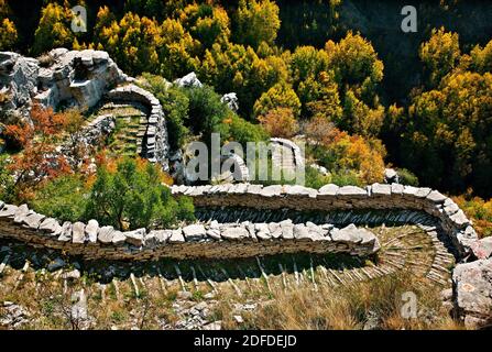 Zagoria REGION, Griechenland. Die Scala von Vradeto, eine fantastische Stein weg, ein echtes Meisterwerk der traditionellen Maschinenbau, Ioannina, Griechenland. Stockfoto