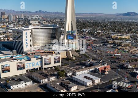 Blick auf die Innenstadt von Las Vegas von den Allure Condos, Sahara Avenue, Las Vegas, Nevada Stockfoto