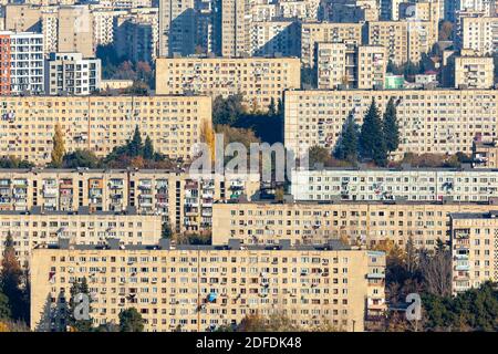 Tiflis, Georgien - 28 November, 2020: Blick auf die Wohngebiete von Tiflis Stockfoto