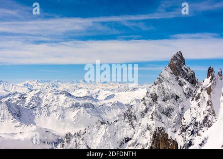 Panoramablick auf die italienischen Alpen von Pointe Helbronner aus Der Mont Blanc (Monte Bianco) Stockfoto