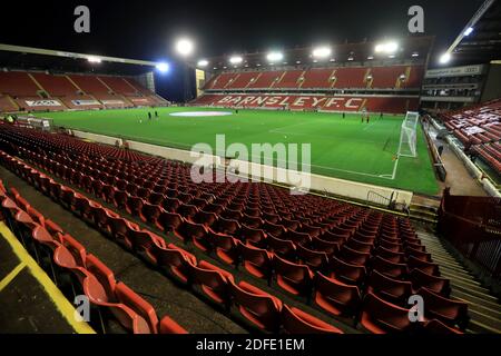 Allgemeiner Blick vom Inneren des Stadions vor dem Sky Bet Championship-Spiel im Oakwell Stadium, Barnsley. Stockfoto