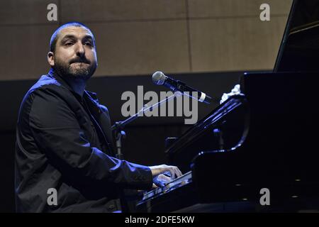 Beirut, Libanon. Dezember 2020. Der französisch-libanesische Trompeter Ibrahim Maalouf tritt während des Beirut Chants Festivals in den Beirut Souks auf, am Tag des 4. Monats der massiven Hafenexplosion in Beirut, bei der mehr als 200 Menschen ums Leben kamen und mehr als 6,000 weitere verletzt wurden. Quelle: Marwan Naamani/dpa/Alamy Live News Stockfoto