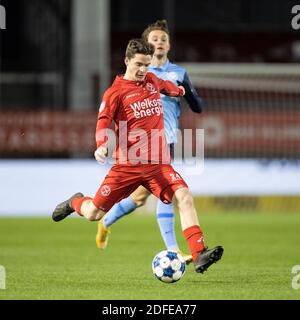 Almere, Niederlande. Dezember 2020. ALMERE, 04-12-2020, Yanmar Stadion, Saison 2020/2021, Niederländischer Fußball Keuken Kampioen Divisie. Almere City FC Spieler Mees Kaandorp während des Spiels Almere City - Jong Utrecht Credit: Pro Shots/Alamy Live News Stockfoto