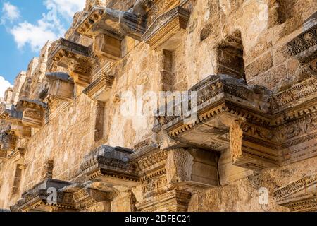 Das antike Amphitheater Aspendos in der Nähe der Stadt Antalya. Aspendos, Türkei Stockfoto