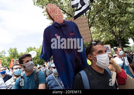 Mitarbeiter der Nokia-Gruppe demonstrieren gegen den Abbau von 1,233 Arbeitsplätzen in Frankreich. Paris, Frankreich, 8. Juli 2020. Foto von Florent Bardos/ABACAPRESS.COM Stockfoto