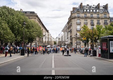 Mitarbeiter der Nokia-Gruppe demonstrieren gegen den Abbau von 1,233 Arbeitsplätzen in Frankreich. Paris, Frankreich, 8. Juli 2020. Foto von Florent Bardos/ABACAPRESS.COM Stockfoto