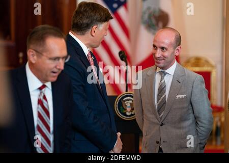 Stephen Miller, leitender Berater des Weißen Hauses für Politik, kommt am Mittwoch, den 8. Juli 2020, während einer Pressekonferenz in der Cross Hall des Weißen Hauses in Washington, D.C., USA, an. Lopez Obrador hat sorgfältig eine Beziehung zu Trump aufgebaut, selbst als der Präsident Mexiko wegen seiner Drogenkartelle und der Kriminalitätsraten, wegen der Migrationsströme in die USA und weil er angeblich Amerika im Handel ausnutzt, beschwerte. Foto von Anna Moneymaker/Pool/ABACAPRESS.COM Stockfoto