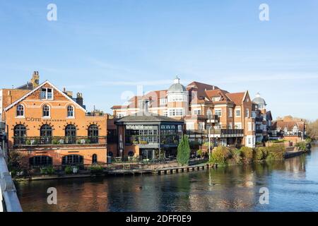 Cote Brasserie Restaurant auf der anderen Seite der Themse, Eton, Berkshire, England, Großbritannien Stockfoto