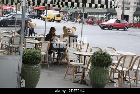 Atmosphäre in den Straßen von Paris in Saint Germain des Pres, die Brasserie Le Choupinet in der Nähe des jardin du Luxembourg, in Paris, Frankreich, am 20. Juli 2020. Foto von Denis Guignebourg/ABACAPRESS.COM Stockfoto