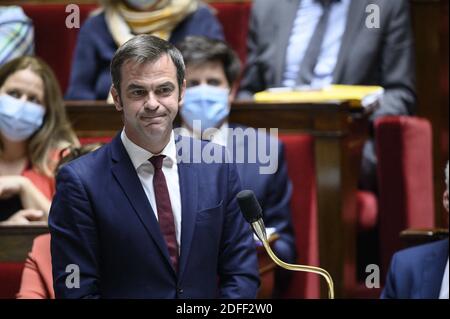 Der französische Minister für Gesundheit und Solidarität, Olivier Veran, hat am 21. juli 2020 auf der Nationalversammlung gedeutet. Foto von Eliot Blondt/ABACAPRESS.COM Stockfoto