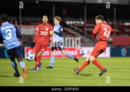 Almere, Niederlande. Dezember 2020. ALMERE, 04-12-2020, Yanmar Stadion, Saison 2020/2021, Niederländischer Fußball Keuken Kampioen Divisie. Almere City FC Spieler Mees Kaandorp während des Spiels Almere City - Jong Utrecht Credit: Pro Shots/Alamy Live News Stockfoto