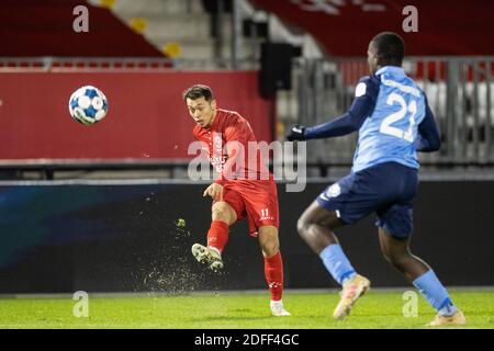 Almere, Niederlande. Dezember 2020. ALMERE, 04-12-2020, Yanmar Stadion, Saison 2020/2021, Niederländischer Fußball Keuken Kampioen Divisie. Almere City FC Spieler Ilias Alhaft während des Spiels Almere City - Jong Utrecht Credit: Pro Shots/Alamy Live News Stockfoto