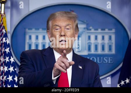 US-Präsident Donald J. Trump hält eine Pressekonferenz im James Brady Press Briefing Room des Weißen Hauses in Washington, DC, USA, am 03. August 2020. Die Verhandlungen zwischen der Trump-Regierung, den Rebublianern des Senats und den Demokraten des Kongresses über ein Coronavirus-Stimulus-Paket zur Linderung der Arbeitslosigkeit dauern an, während die Arbeitslosenversicherung für Millionen von Amerikanern bereits abgelaufen ist. Foto von Michael Reynolds/Pool/ABACAPRESS.COM Stockfoto