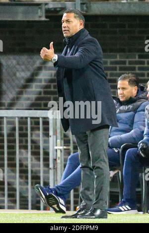 ROTTERDAM, 04-12-2020, Stadion Het Kasteel, Niederländische Eredivisie Fußballsaison 2020/2021, Sparta - Emmen, Sparta Rotterdam Trainer Henk Fraser Credit: Pro Shots/Alamy Live News Stockfoto