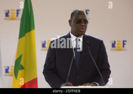 Senegals Präsident Macky Sall hält am 27. August 2020 eine Rede beim Arbeitgeberverband MEDEF-Sommertreffen im Longchamp-Pferderennsportkomplex in Paris. Foto von Raphael Lafargue/ABACAPRESS.COM Stockfoto