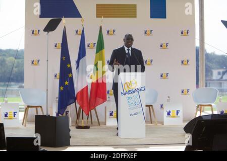 Senegals Präsident Macky Sall hält am 27. August 2020 eine Rede beim Arbeitgeberverband MEDEF-Sommertreffen im Longchamp-Pferderennsportkomplex in Paris. Foto von Raphael Lafargue/ABACAPRESS.COM Stockfoto