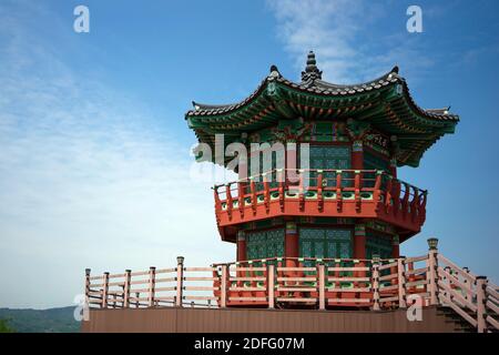 Seoul, Südkorea - 31. Mai 2019. Gyeongbokgung Palast mit blauem Himmel Stockfoto