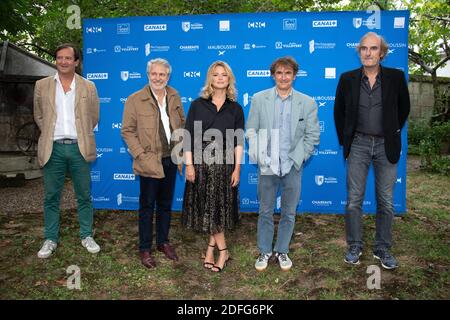 Philippe Uchan, Nicolas Marie, Virginie Efira, Albert Dupontel und Michel Vuillermoz besuchen die Adieu les Cons Photocall während des 13. Angouleme French-speaking Film Festival am 29. August 2020 in Angouleme, Frankreich.Foto von David Niviere/ABACAPRESS.COM Stockfoto