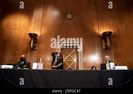 Der Chirurg Jerome Adams und Dr. Francis Collins, Direktor der National Institutes of Health, werden am Mittwoch, den 9. September 2020 während einer Anhörung des Senats für Gesundheit, Bildung, Arbeit und Pensionen gesehen, um Impfstoffe und den Schutz der öffentlichen Gesundheit während der Coronavirus-Pandemie zu diskutieren. Foto von Greg Nash/Pool/ABACAPRESS.COM Stockfoto