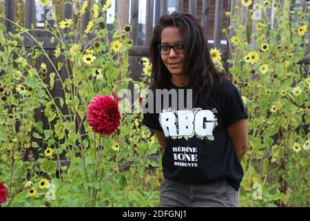 Audrey Pulvar, adjointe a la Maire de Paris, en Charge de l'agriculture lors de l'inauguration des Murs à Fleurs : Production de fleurs locales a Montreuil, France, le 19 Septembre 2020. Foto von Jerome Domine/ABACAPRESS.COM Stockfoto